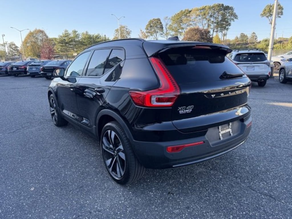 Certified 2023 Volvo XC40 B5 AWD Plus Dark SUV