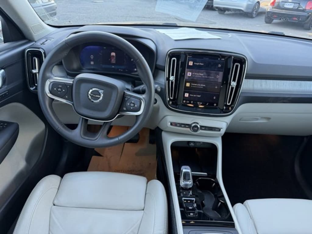 Certified 2023 Volvo XC40 B5 AWD Plus Dark SUV