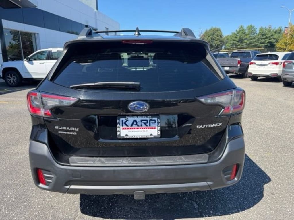 Used 2022 Subaru Outback Premium SUV