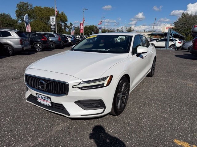 2021 Volvo S60 Momentum