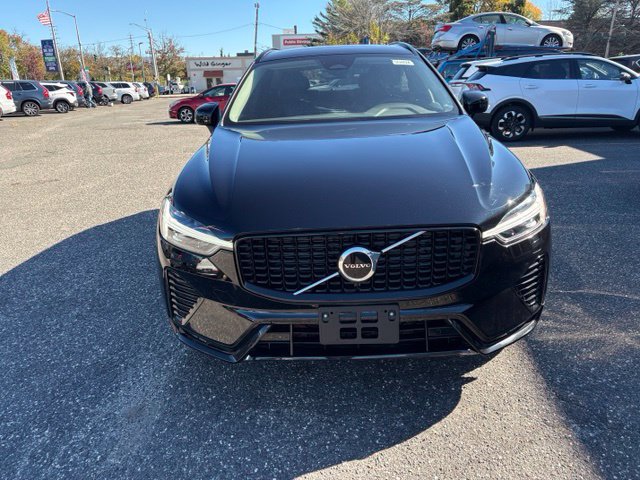 Used 2024 Volvo XC60 B5 Core Dark SUV