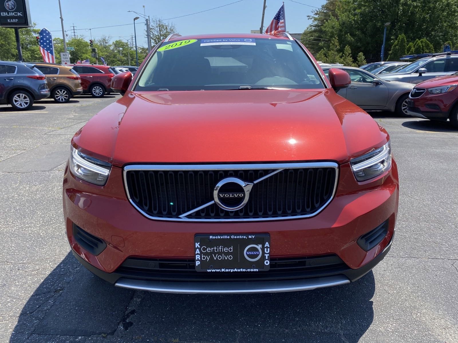 Used 2019 Volvo XC40 Momentum with VIN YV4162XZ9K2018830 for sale in Rockville Centre, NY