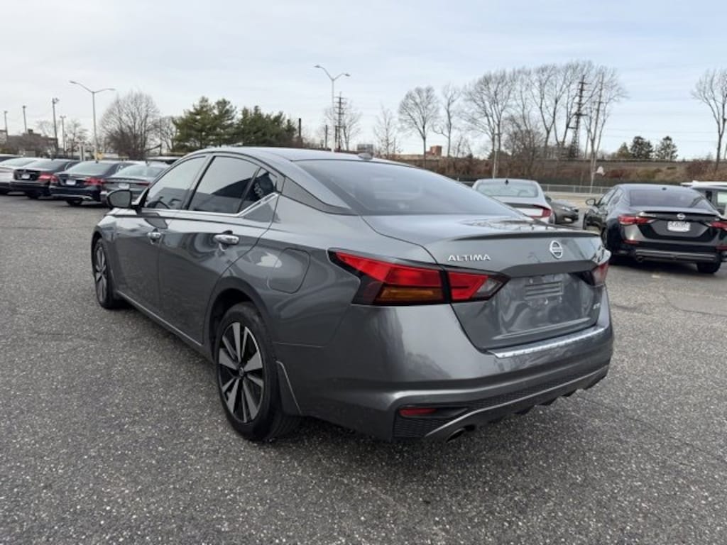Used 2020 Nissan Altima 2.5 SV