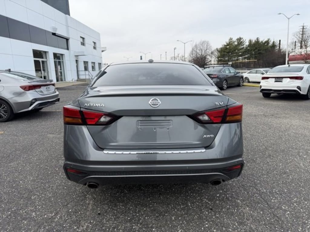 Used 2020 Nissan Altima 2.5 SV