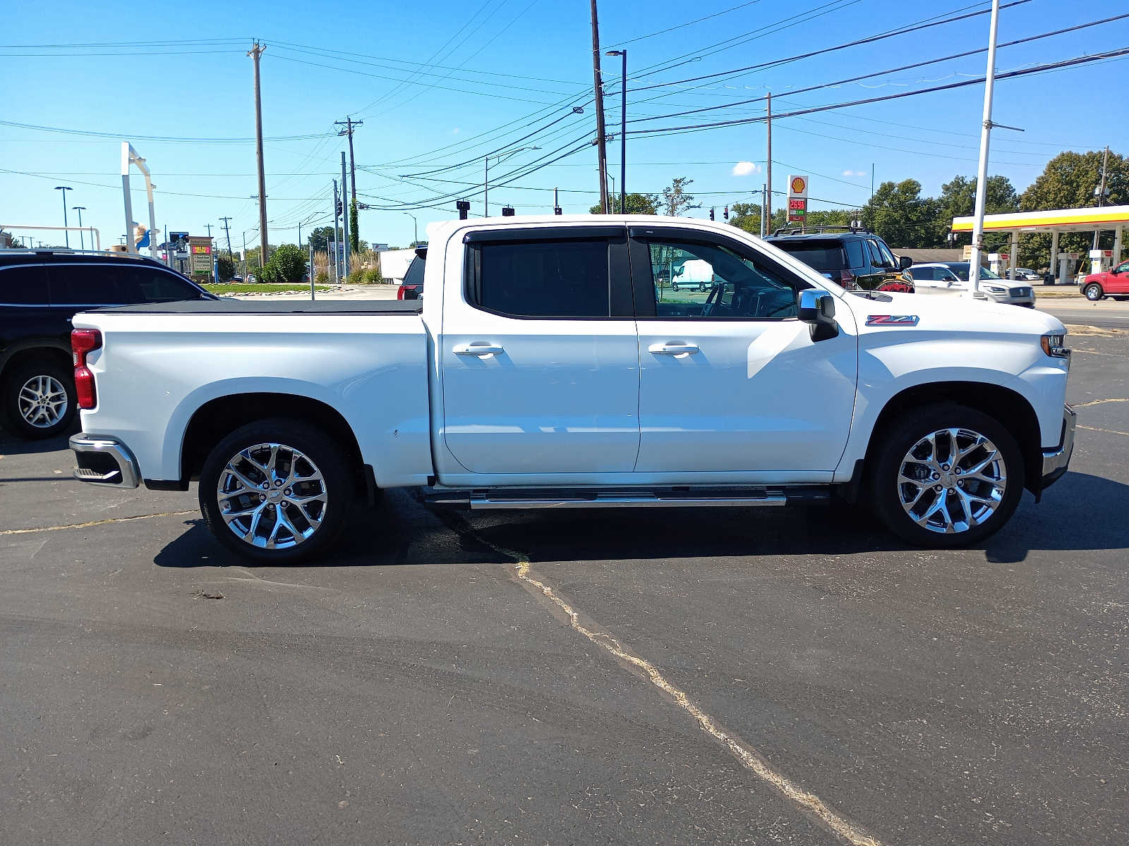 Used 2019 Chevrolet Silverado 1500 LT with VIN 3GCUYDED8KG126232 for sale in Henderson, KY