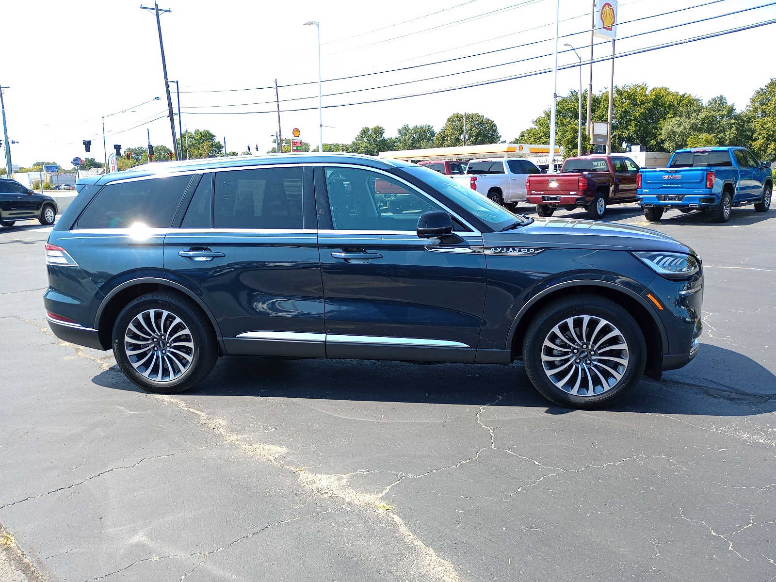 Used 2022 Lincoln Aviator Reserve with VIN 5LM5J7XC2NGL00979 for sale in Henderson, KY