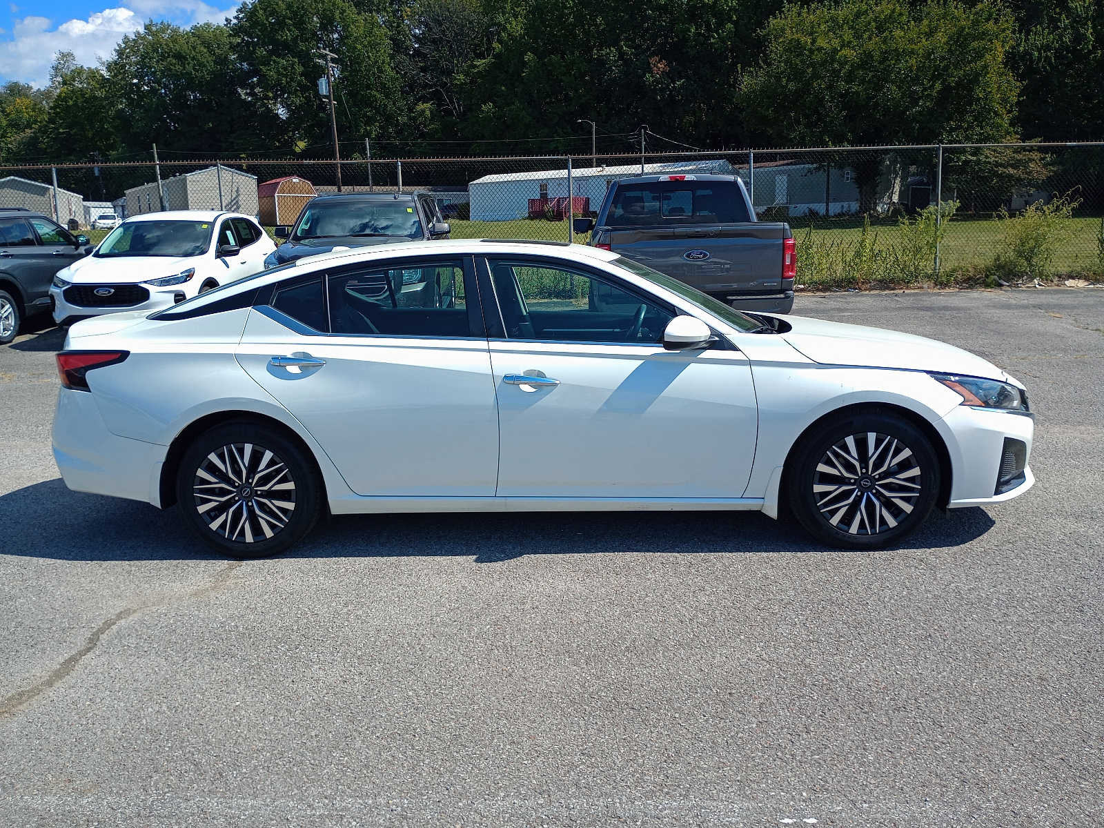 Used 2023 Nissan Altima SV with VIN 1N4BL4DV1PN349152 for sale in Henderson, KY