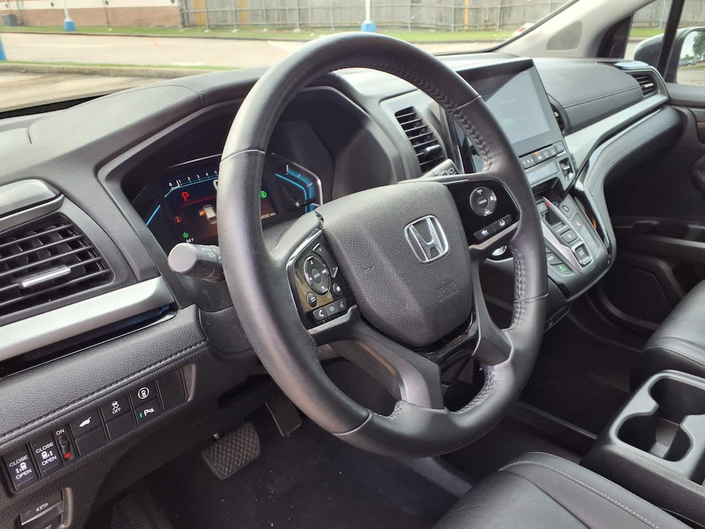 Used 2023 Honda Odyssey Touring Van