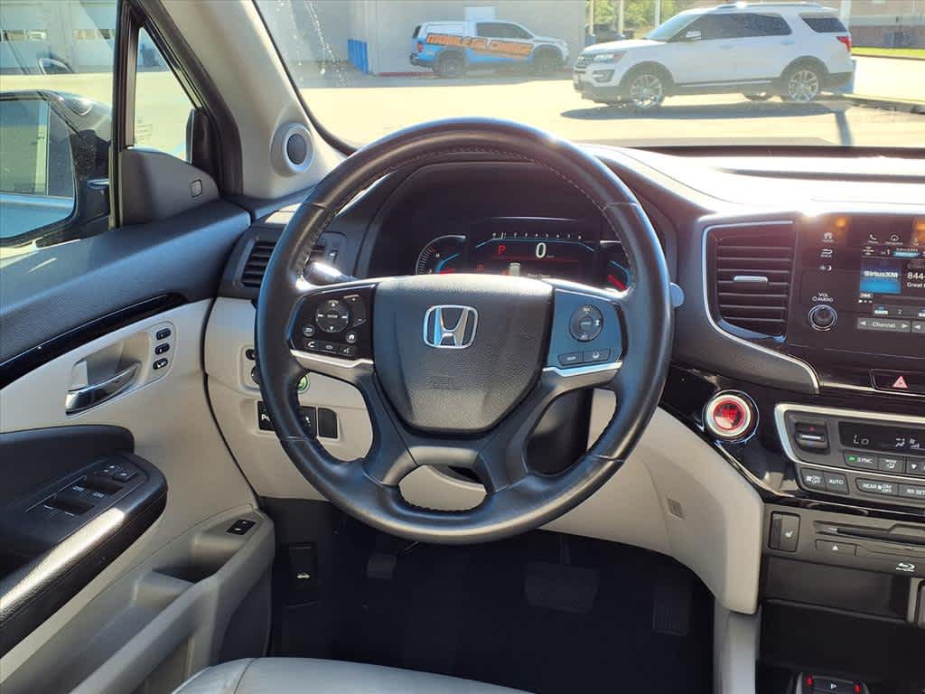 Thumbnail: 2019 Honda Pilot - 16