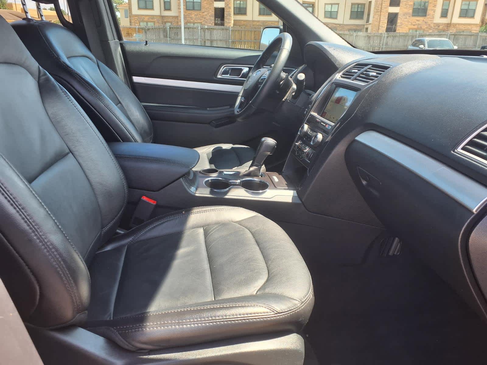 Thumbnail: 2017 Ford Explorer - 14