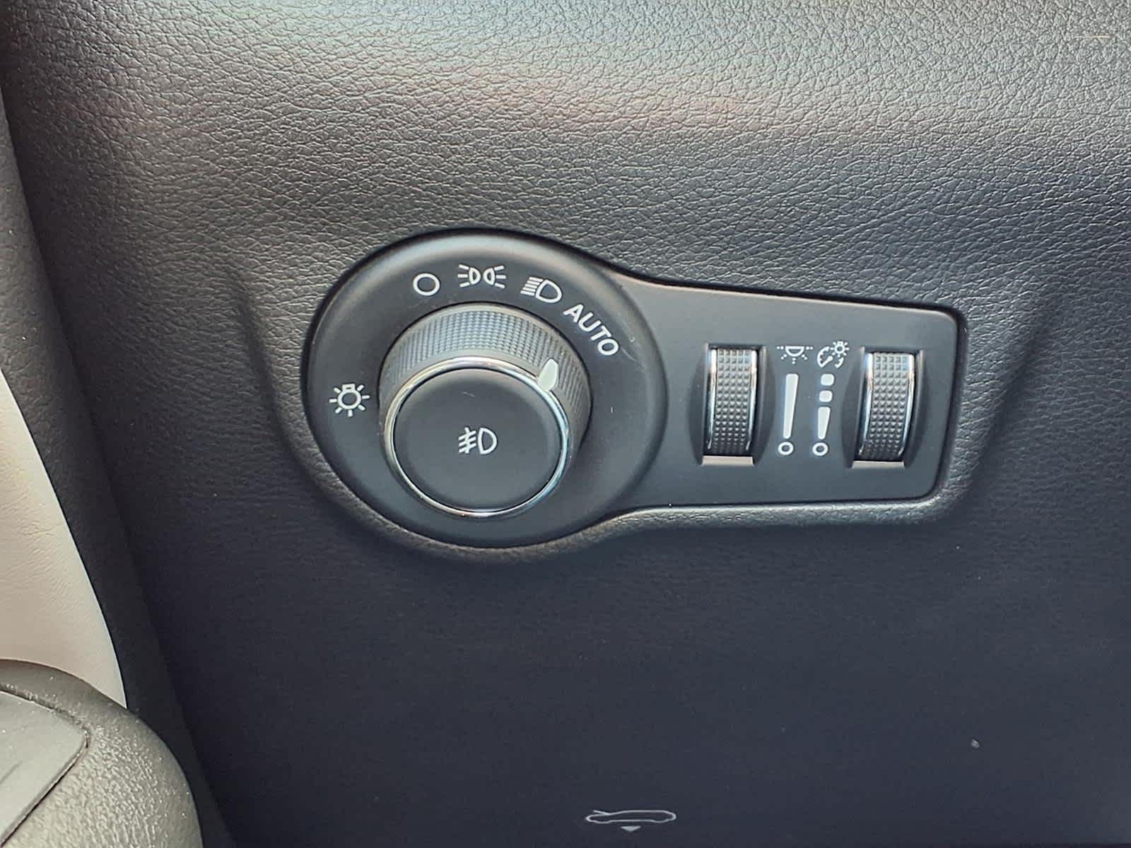 Thumbnail: 2025 Jeep Compass - 22