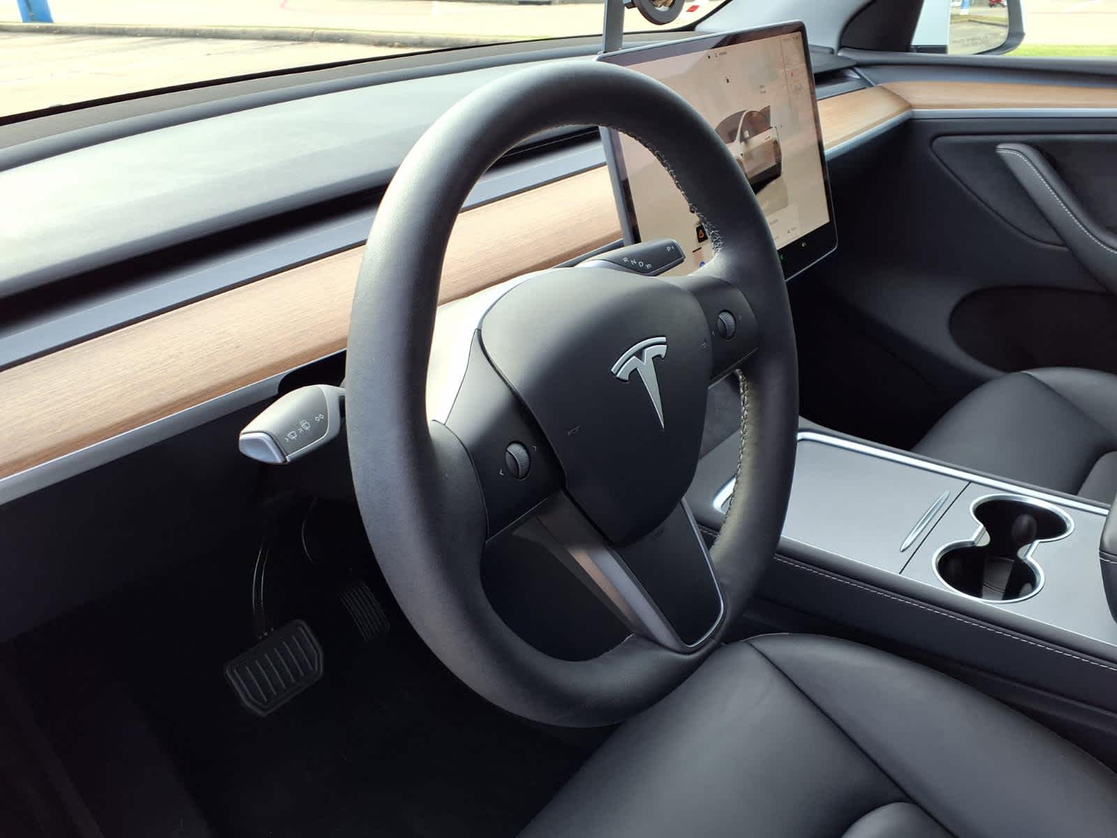 Thumbnail: 2025 Tesla Model Y - 2