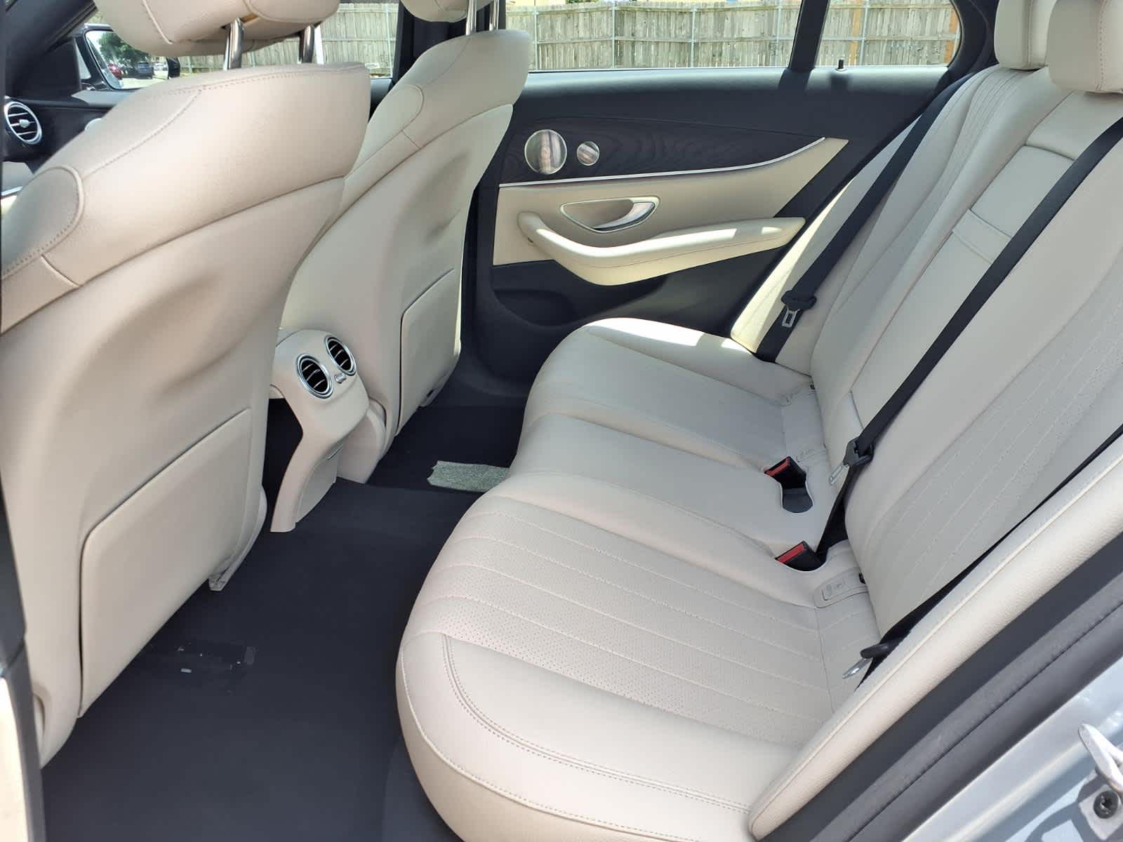 Thumbnail: 2022 Mercedes-Benz E-Class - 12