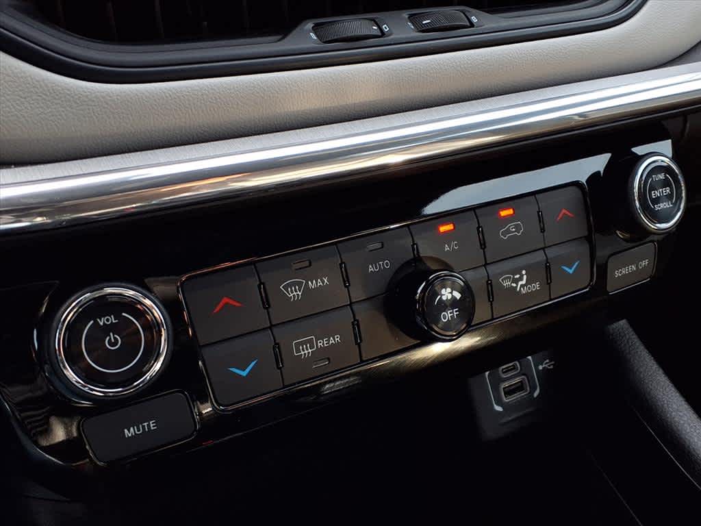 Thumbnail: 2024 Jeep Compass - 18