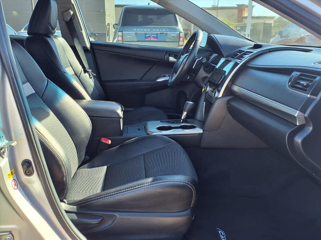 Thumbnail: 2013 Toyota Camry - 14