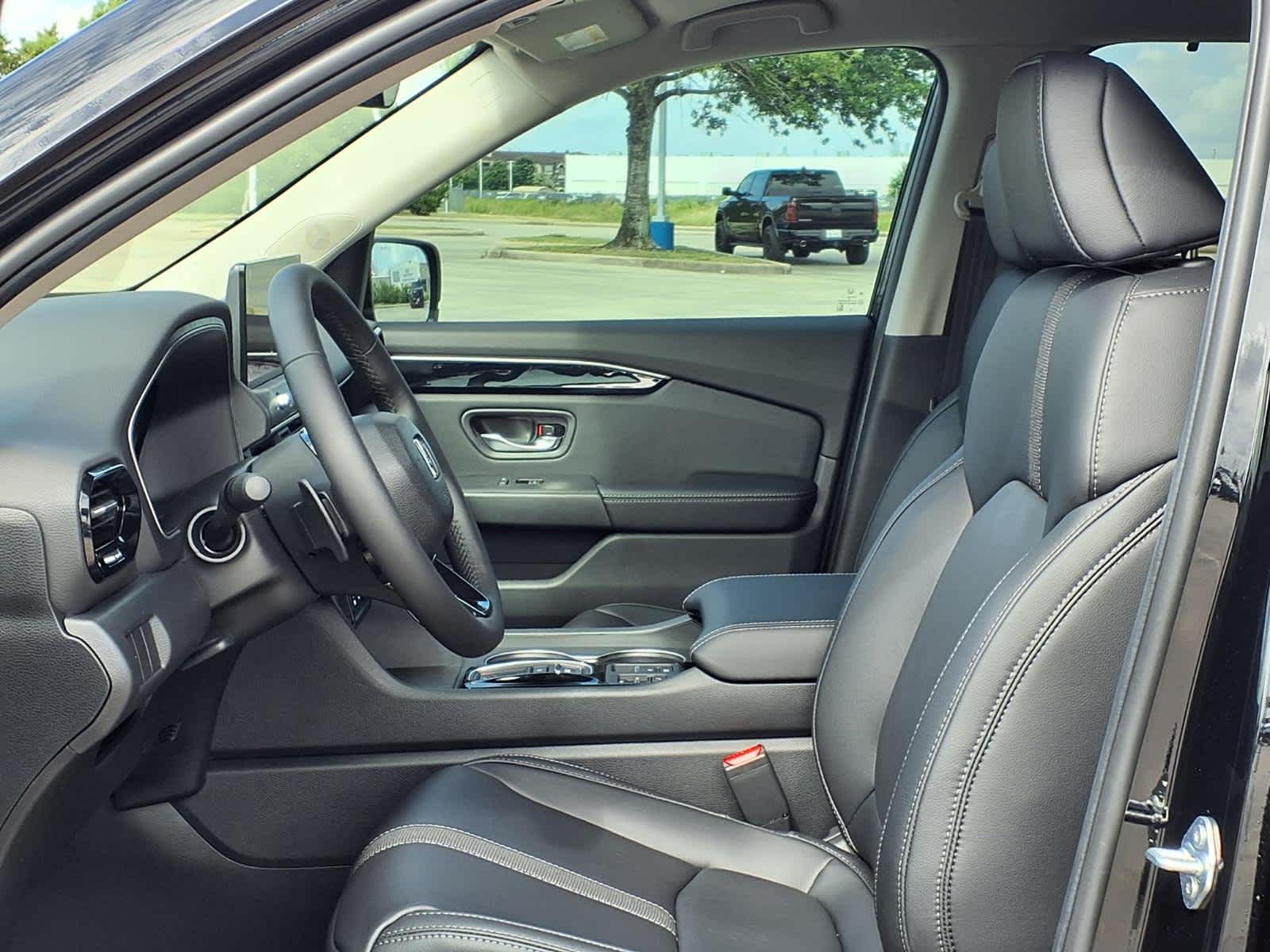 Thumbnail: 2026 Honda Pilot - 10
