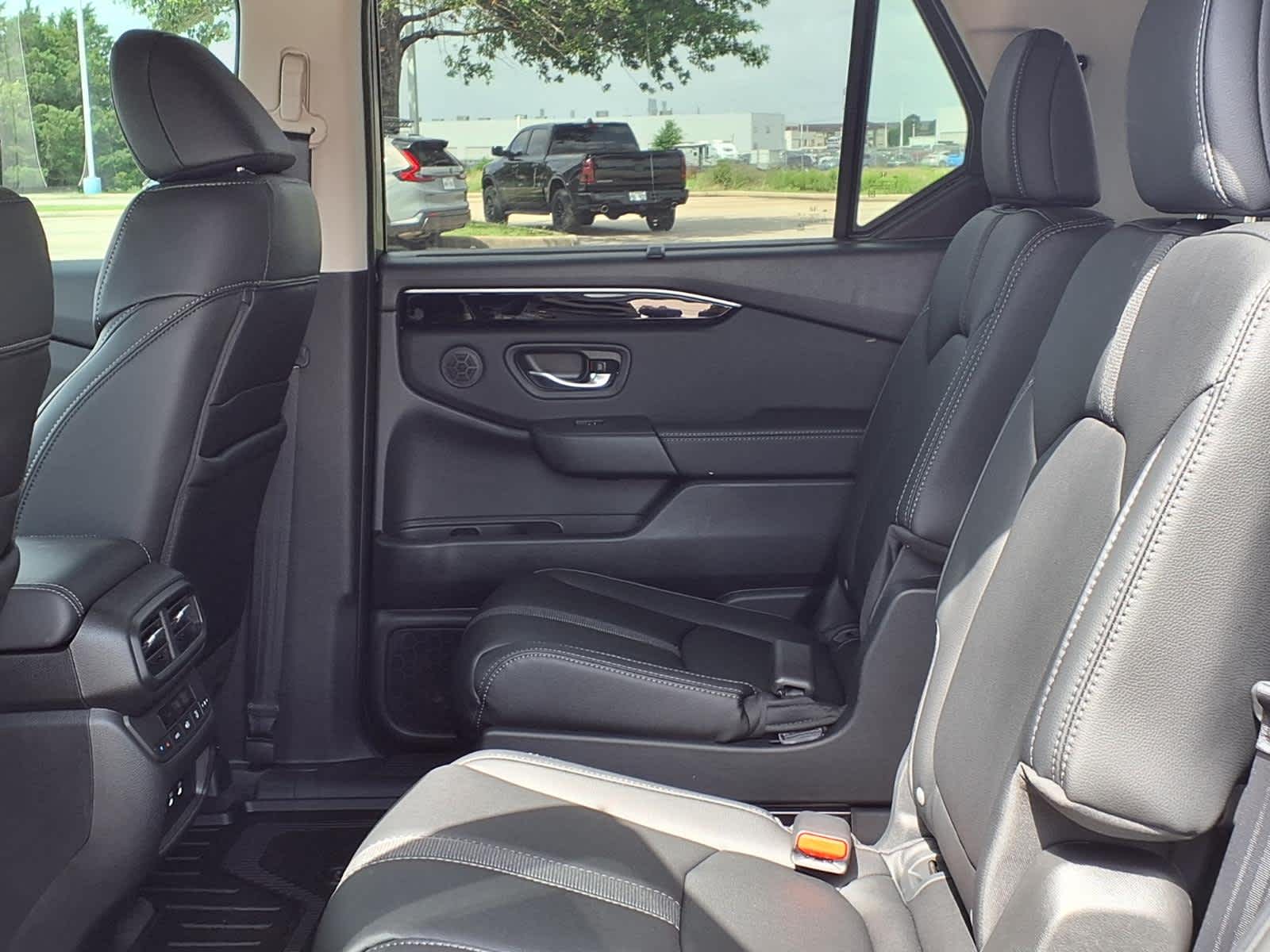 Thumbnail: 2026 Honda Pilot - 12