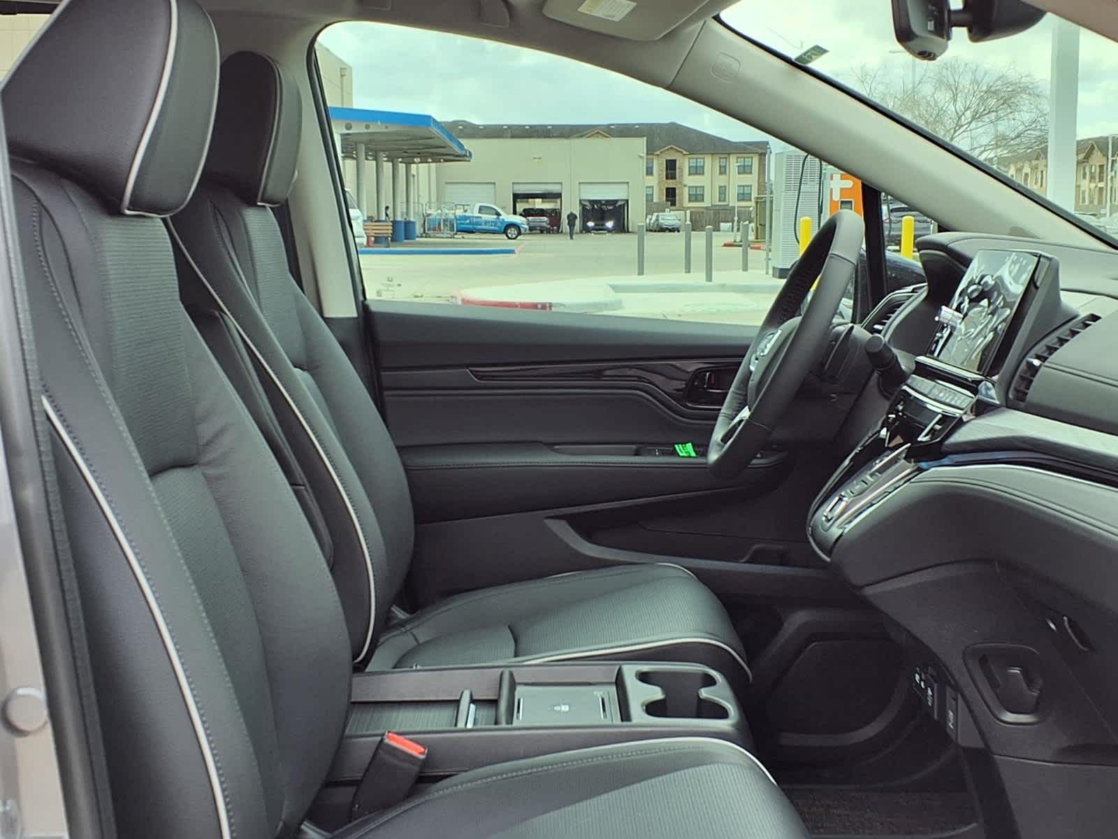 Thumbnail: 2026 Honda Odyssey - 13