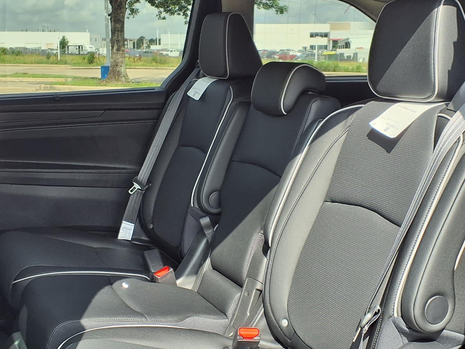 Thumbnail: 2026 Honda Odyssey - 12