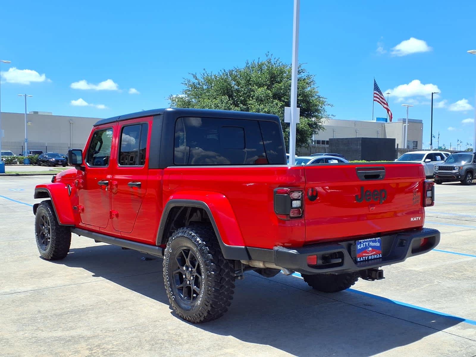 Thumbnail: 2024 Jeep Gladiator - 4
