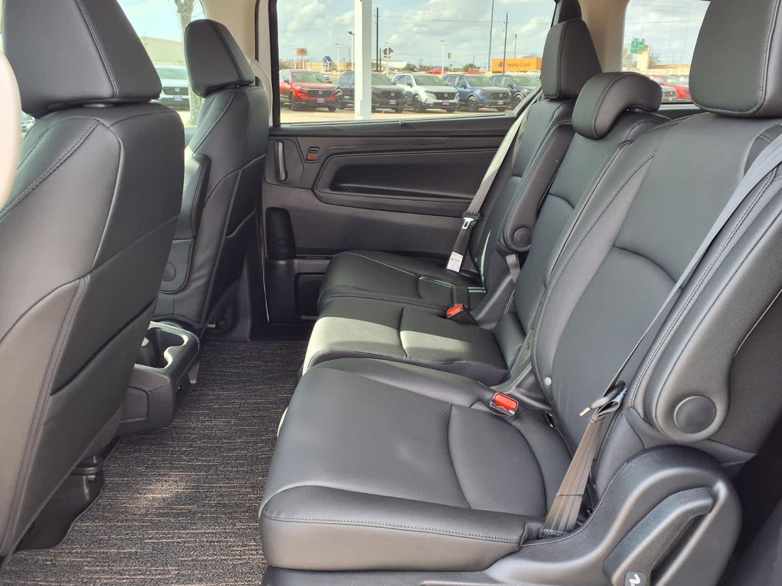 Thumbnail: 2026 Honda Odyssey - 14