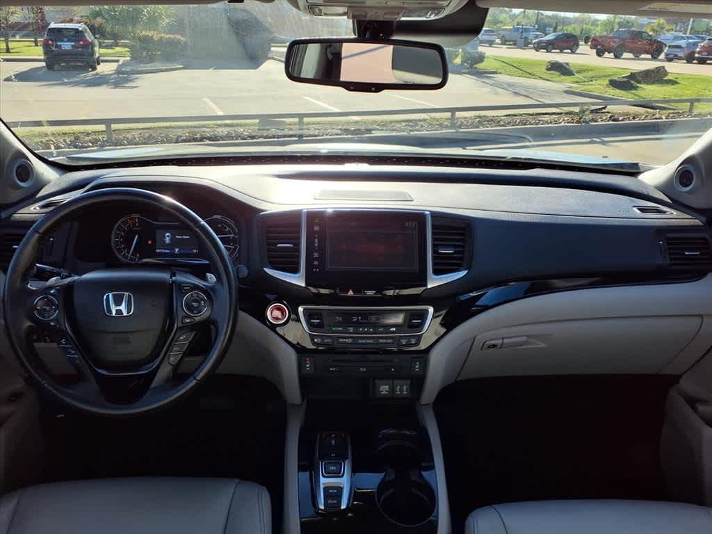 Thumbnail: 2016 Honda Pilot - 9