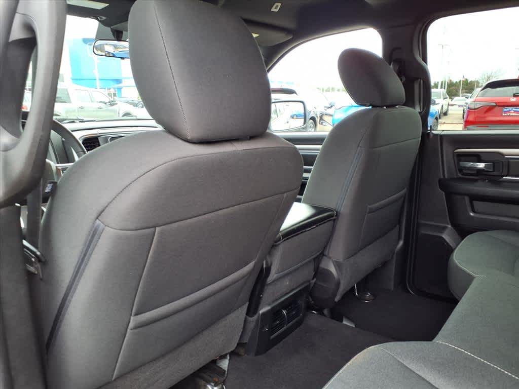 Thumbnail: 2024 RAM 1500 Classic - 11