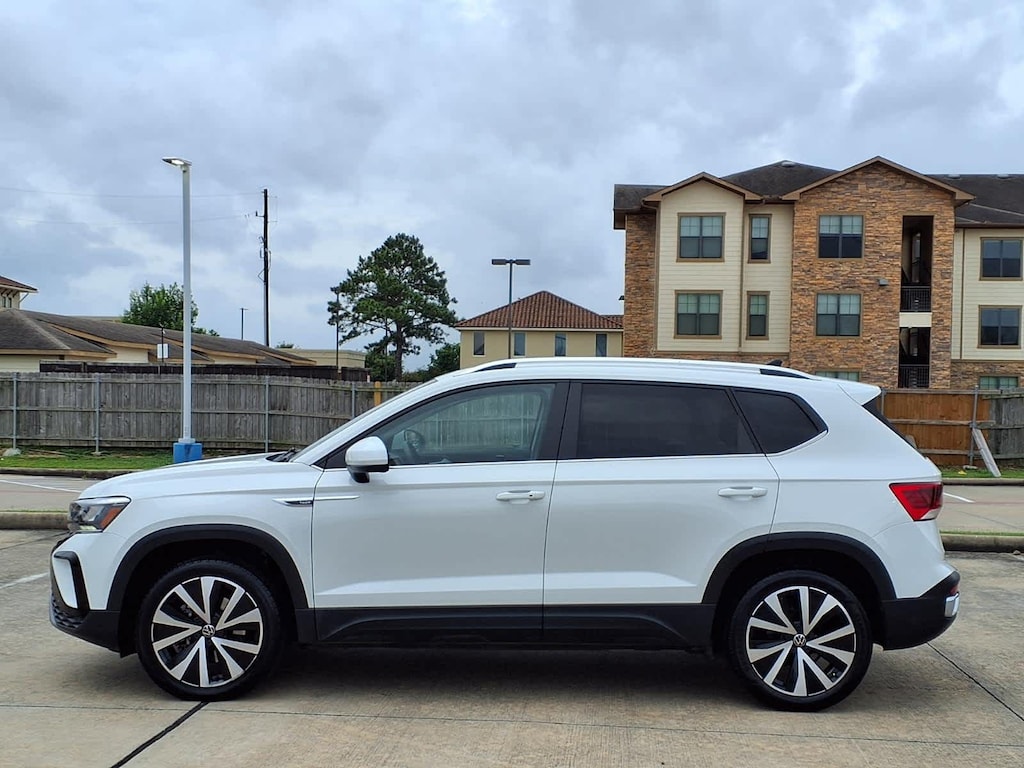 Used 2022 Volkswagen Taos 1.5T SE SUV