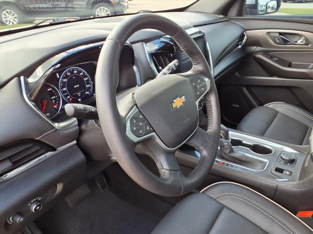 Thumbnail: 2022 Chevrolet Traverse - 2