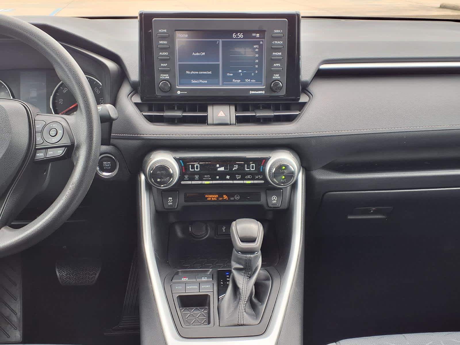 Thumbnail: 2022 Toyota RAV4 - 16