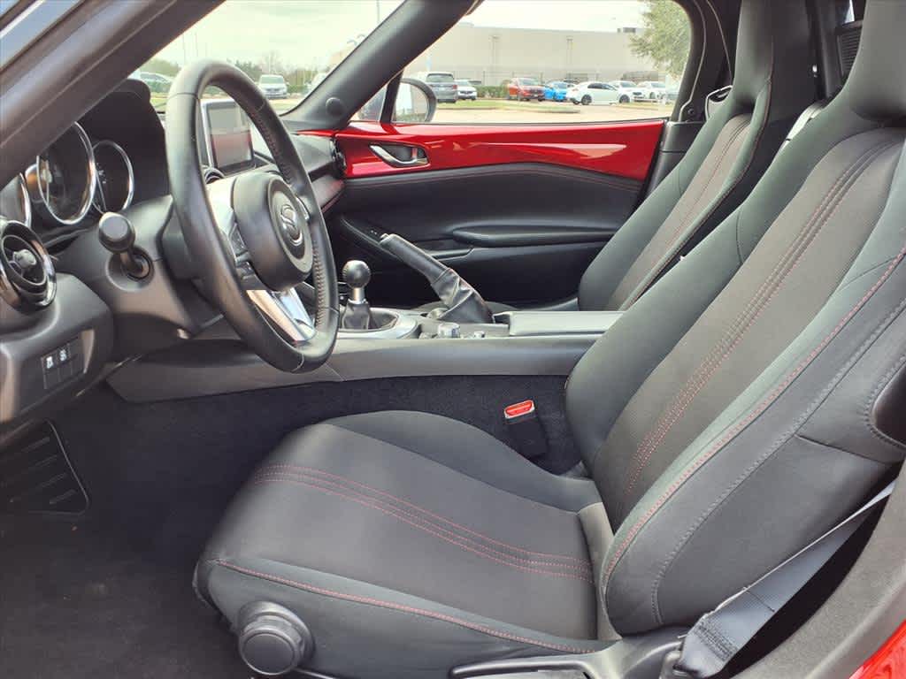 Thumbnail: 2016 Mazda MX-5 Miata - 10