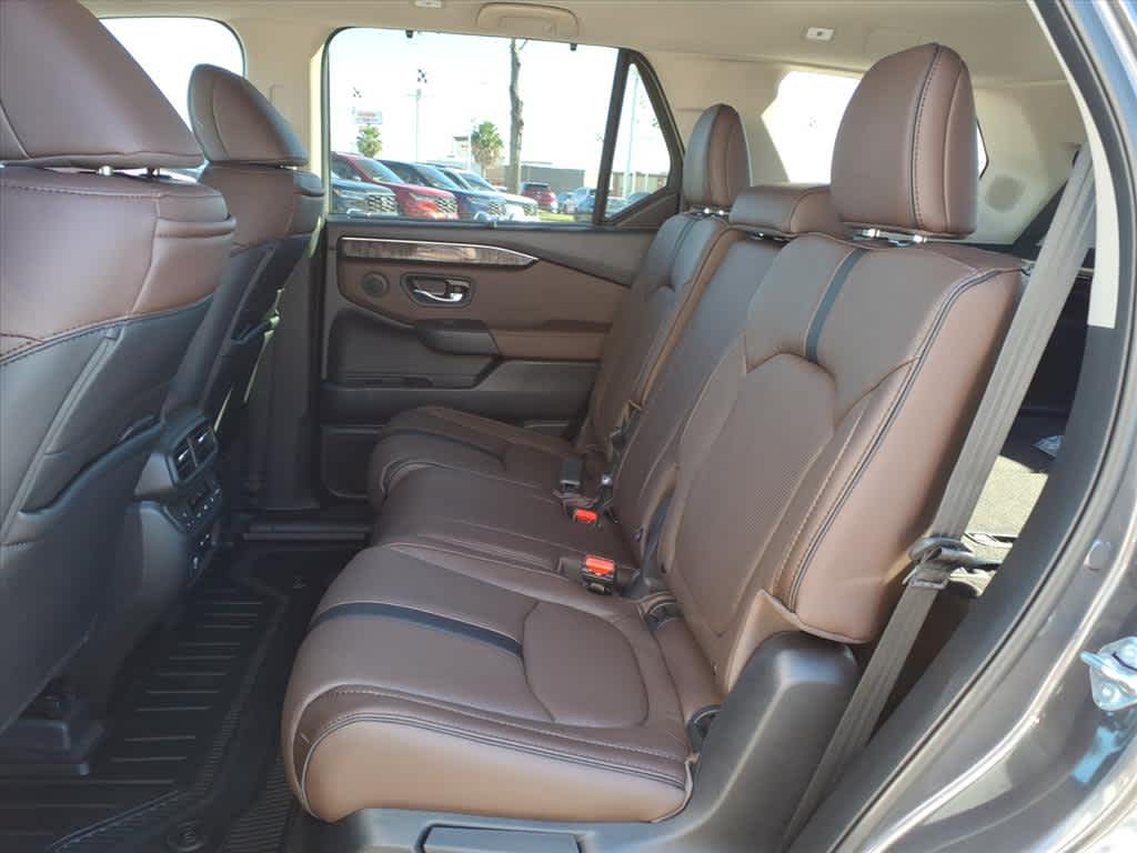 Thumbnail: 2025 Honda Pilot - 13