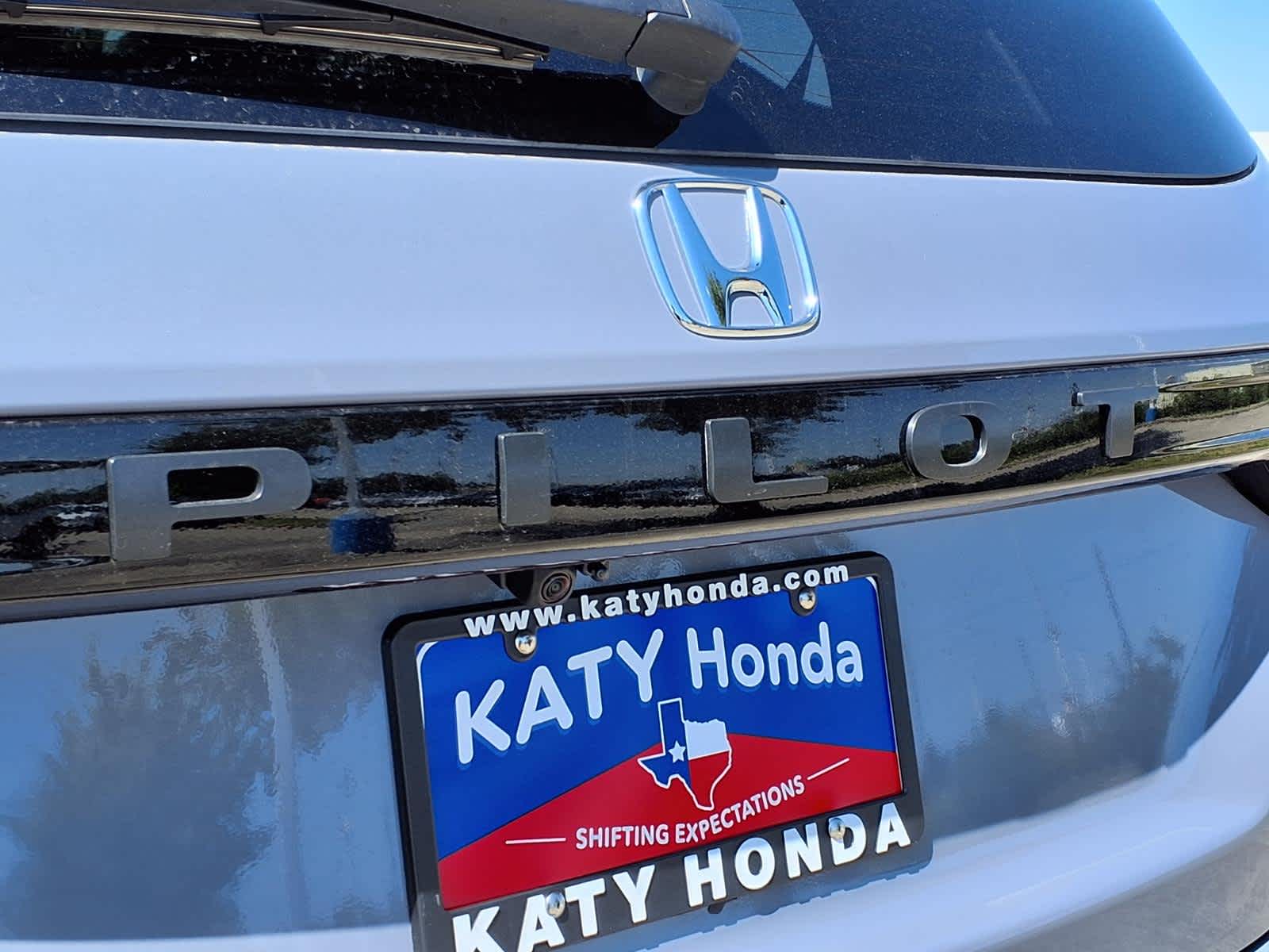 Thumbnail: 2026 Honda Pilot - 7