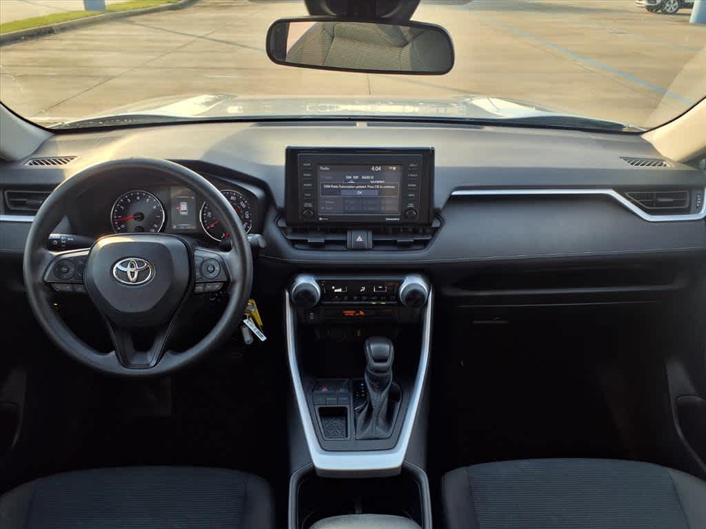 Thumbnail: 2022 Toyota RAV4 - 10