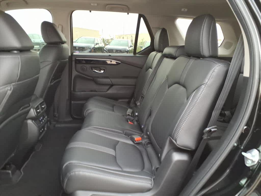 Thumbnail: 2025 Honda Pilot - 13