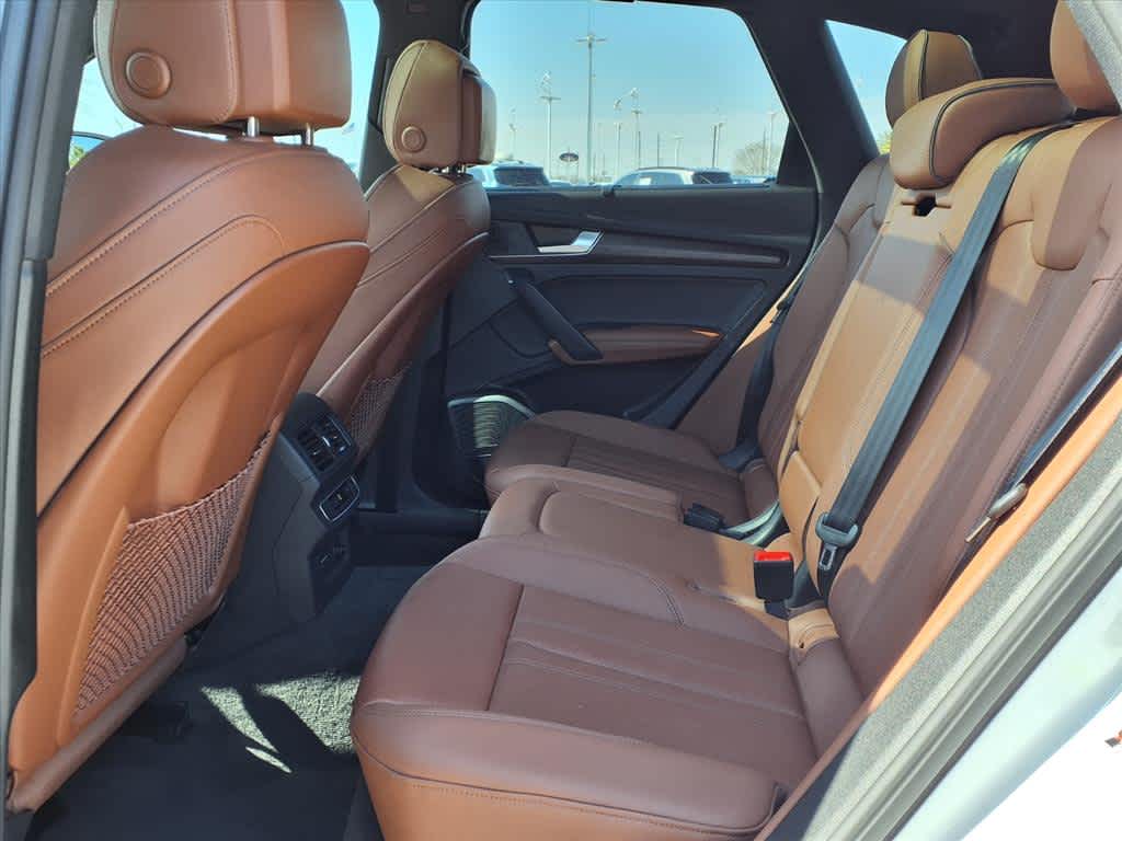 Thumbnail: 2025 Audi Q5 - 13