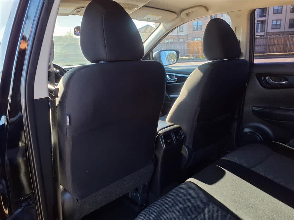 Thumbnail: 2021 Nissan Rogue Sport - 12