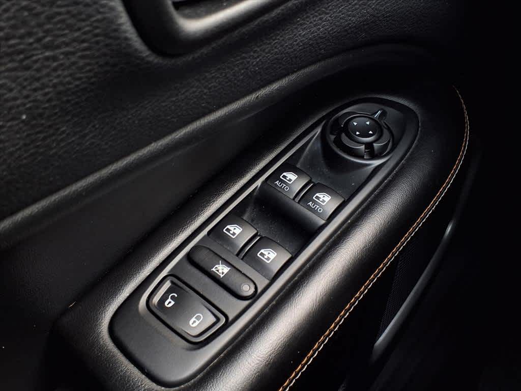 Thumbnail: 2018 Jeep Compass - 25