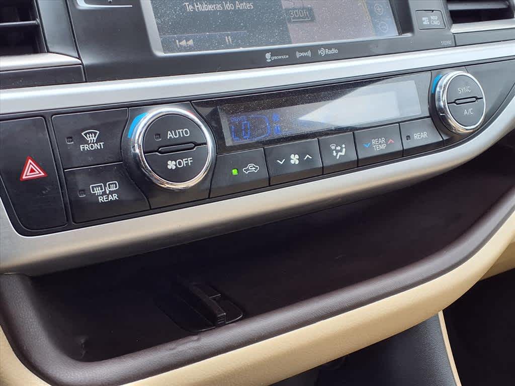 Thumbnail: 2019 Toyota Highlander - 19