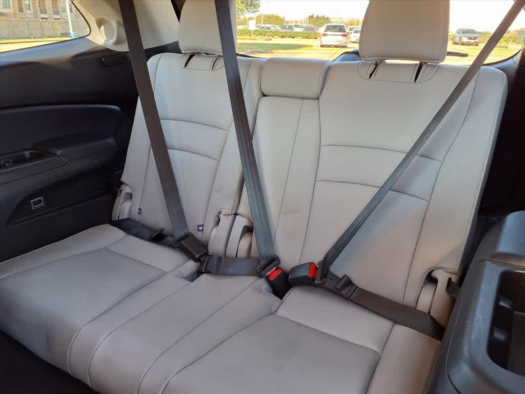 Thumbnail: 2019 Honda Pilot - 14