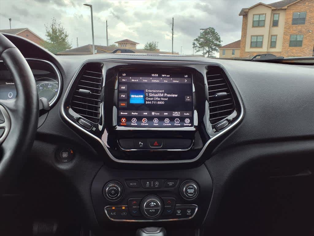 Thumbnail: 2020 Jeep Cherokee - 16