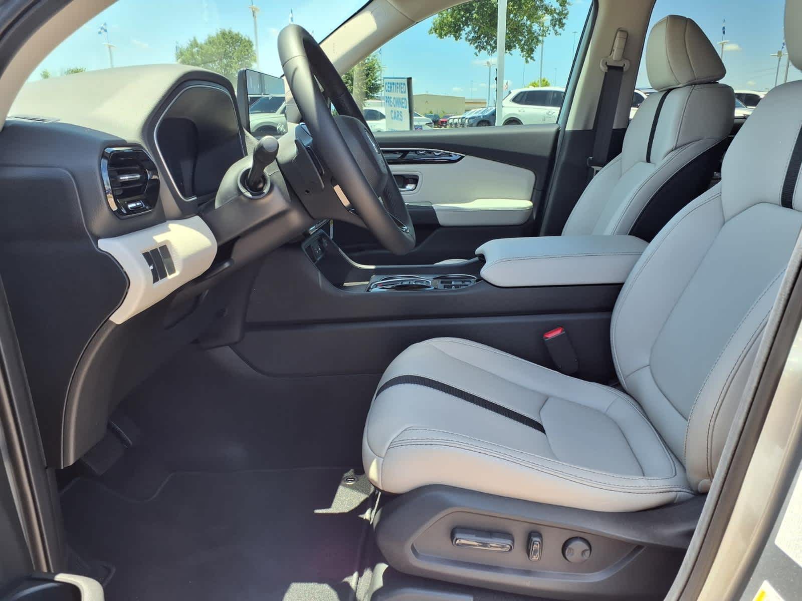 Thumbnail: 2026 Honda Pilot - 10