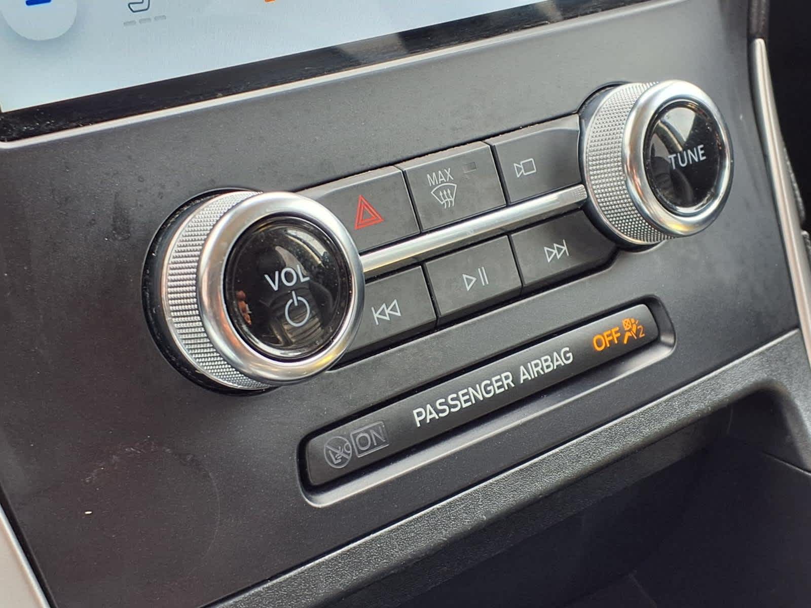 Thumbnail: 2024 Ford Edge - 19