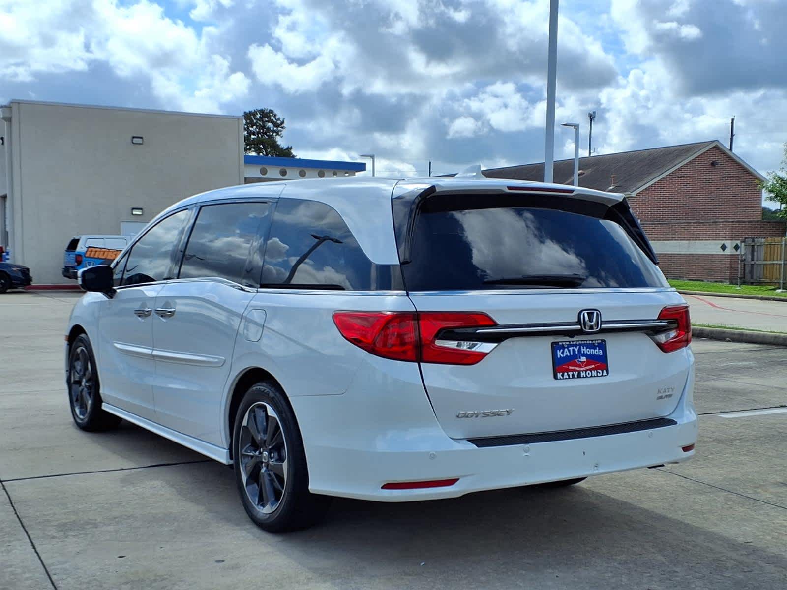 Thumbnail: 2023 Honda Odyssey - 4