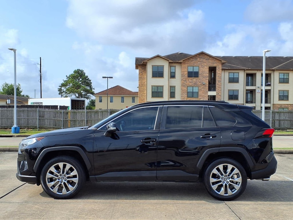 Used 2021 Toyota RAV4 XLE Premium SUV
