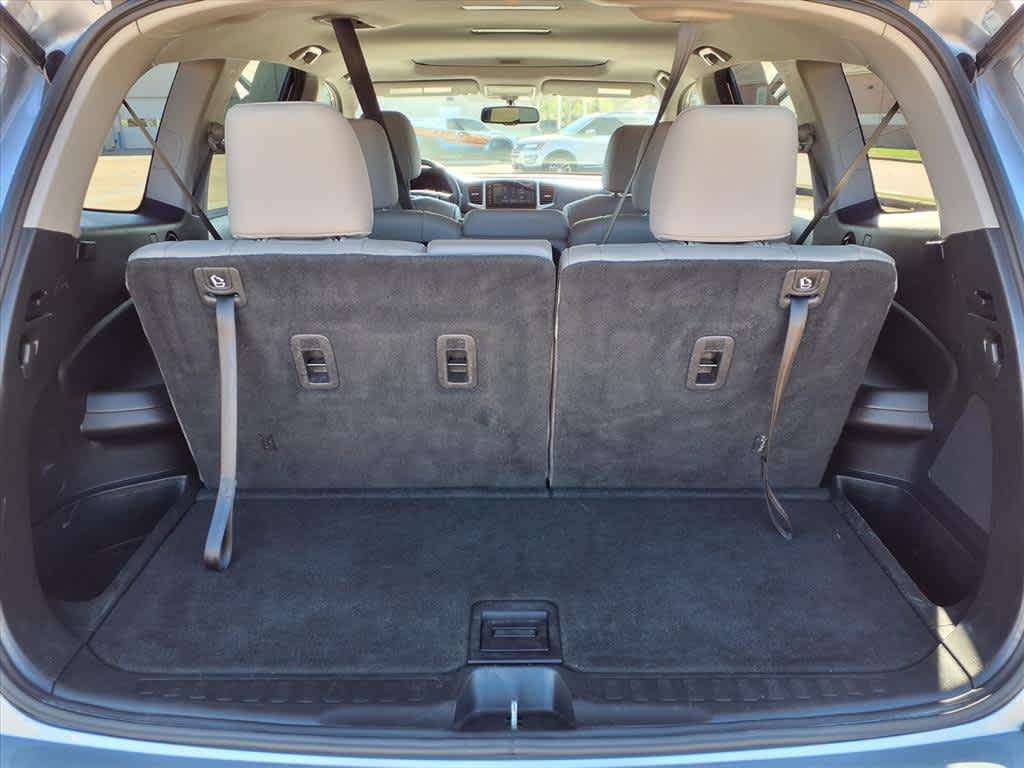 Thumbnail: 2017 Honda Pilot - 9