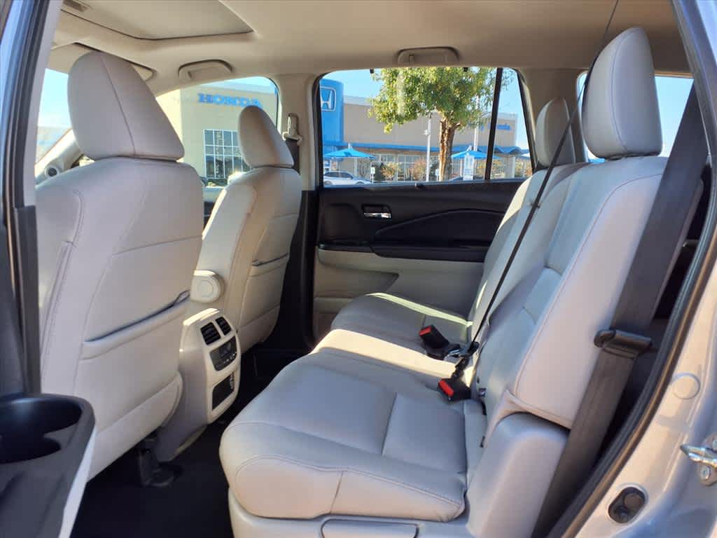 Thumbnail: 2020 Honda Pilot - 14