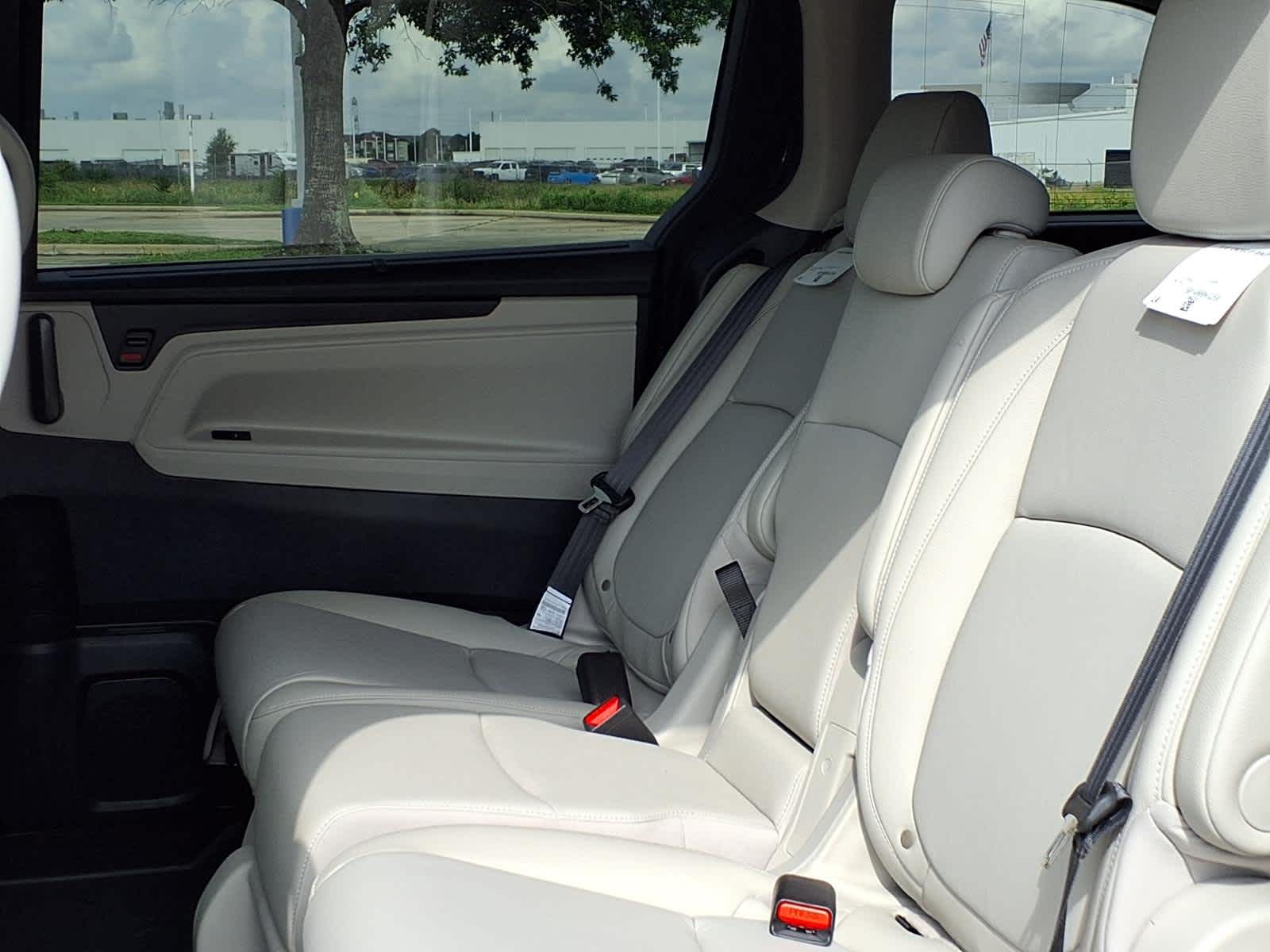 Thumbnail: 2026 Honda Odyssey - 12