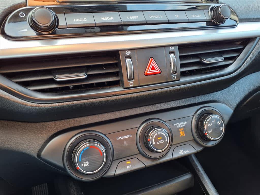 Thumbnail: 2024 Kia Forte - 21