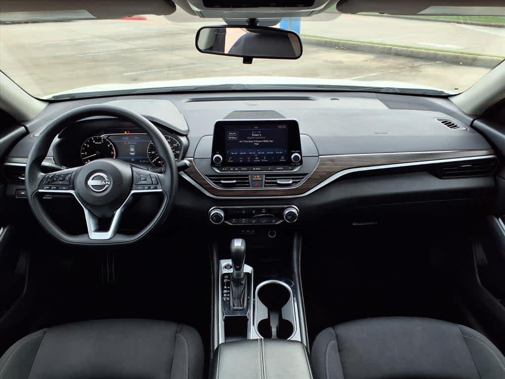 Thumbnail: 2023 Nissan Altima - 10